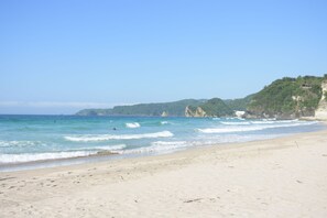 In Strandnähe, weißer Sandstrand