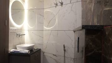 Superior Room | Bathroom | Shower, slippers, towels, soap