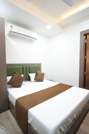 Escrivaninha, espaço de trabalho para notebook, Wi-Fi de cortesia