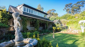 Exterior - Historic Boutique Hills Retreat· 2BR · Fireplace, Natural Pool & Forest Views (Darlington)