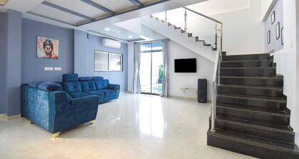 Arohi Villa 4bhk Villa by Palette