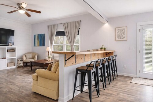 Spacious Louisville getaway with private backyard!