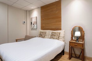 Basic Room, Non Smoking | Desk, free WiFi - THE GOOSE HOUSE UBON  (Ubon Ratchathani city center)