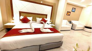 Hypo-allergenic bedding, desk, soundproofing, free WiFi