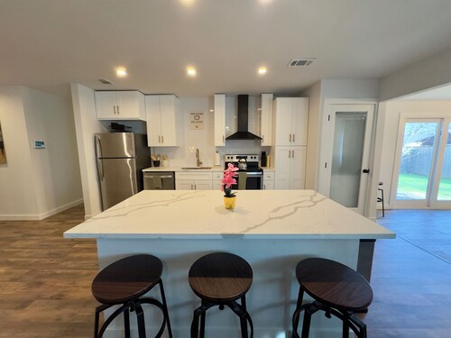 Modern 4BR Retreat in Denton  Stylishly Remodeled