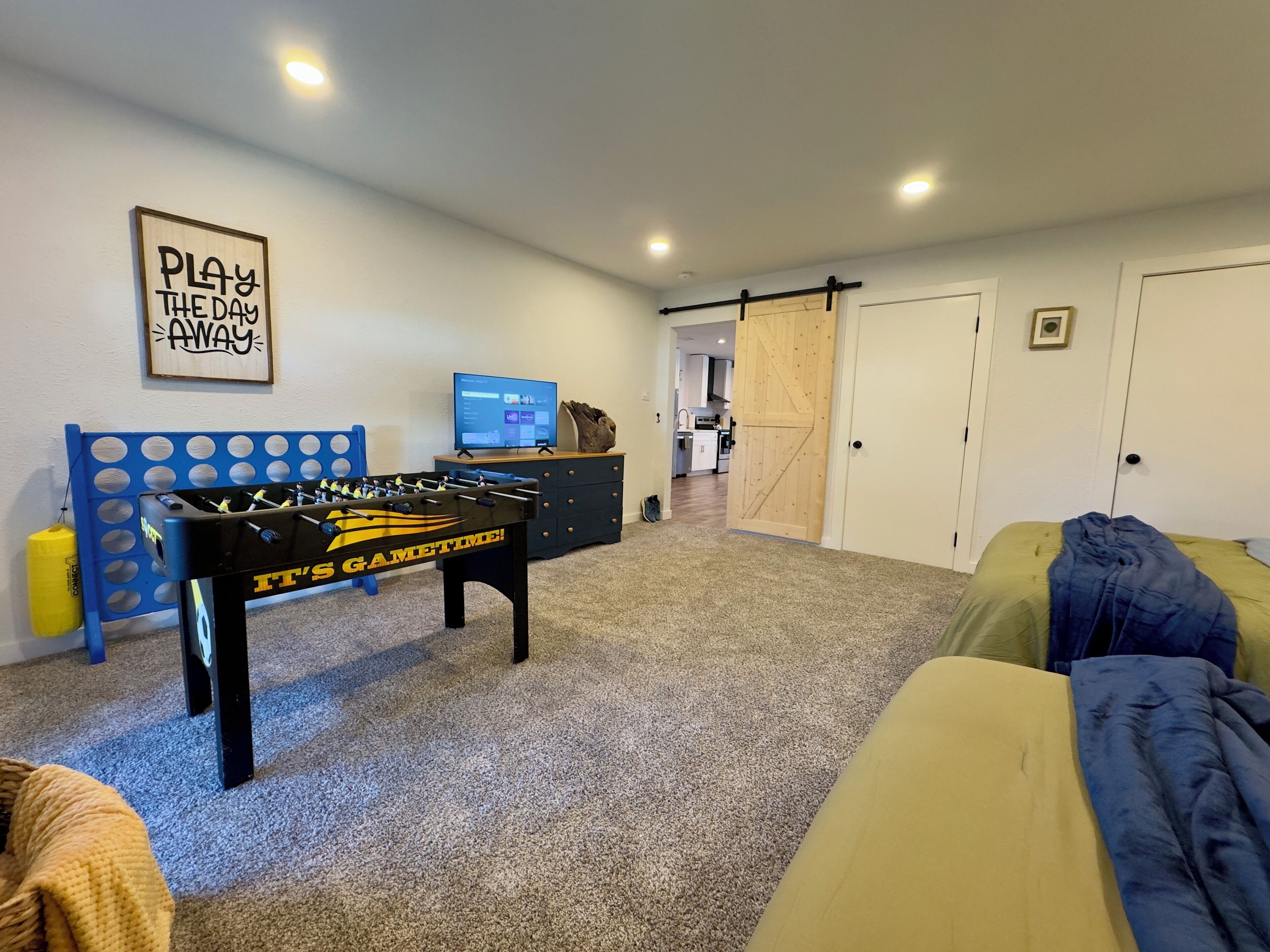 4 soveværelser, skrivebord, strygejern/strygebræt, weekendseng