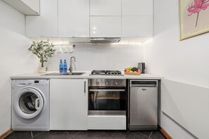 Deluxe Apartment, Non Smoking | Private kitchen - Lumina stylish 2-room apart in Warsaw (Warsaw)