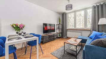 Deluxe Apartment, Non Smoking | Living area | 40-inch plasma TV with digital channels