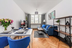 Deluxe Apartment, Non Smoking | Dining - Lumina stylish 2-room apart in Warsaw (Warsaw)
