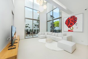 Deluxe Villa, 3 Bedrooms, Private Pool, Pool View | Living area