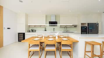 Deluxe Villa, 3 Bedrooms, Private Pool, Pool View | Private kitchen | Full-sized fridge, microwave, oven, stovetop