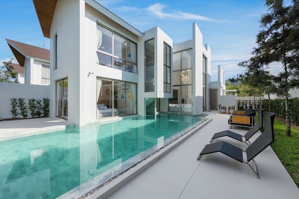 Deluxe Villa, 3 Bedrooms, Private Pool, Pool View | Desk, laptop workspace, iron/ironing board, cribs (surcharge)