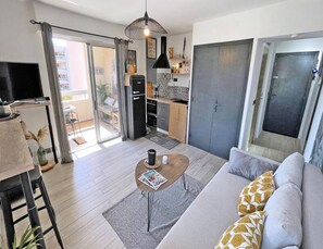 غرفة المعيشة