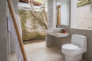 Signature Villa | Bathroom - Matthew Villa Umalas (Kerobokan)