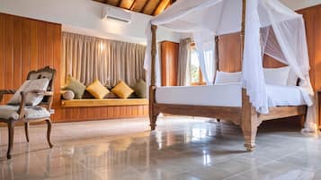 Signature Villa | Premium bedding, laptop workspace, free WiFi, bed sheets