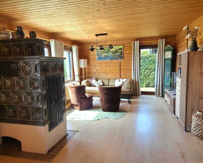 The smuggler's hut. Tiled stove, edge of the forest, fenced, up to 3 dogs welcome