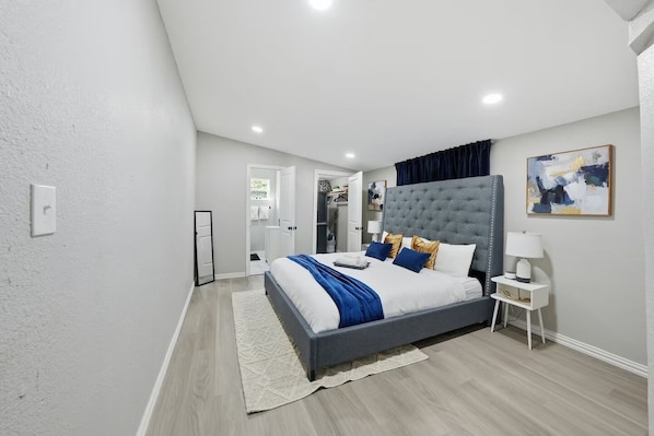 Fer et planche à repasser, Wi-Fi, literie fournie