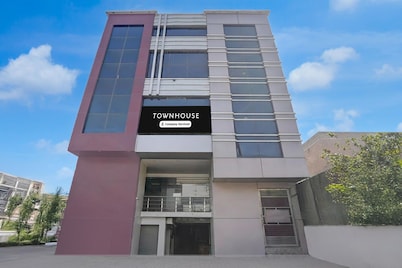 Townhouse Sitapur Railway Jn Aman Inn