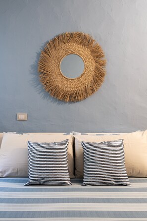 Iron/ironing board, WiFi, bed sheets - Large Villa just steps from the Private Beach (Geremeas)