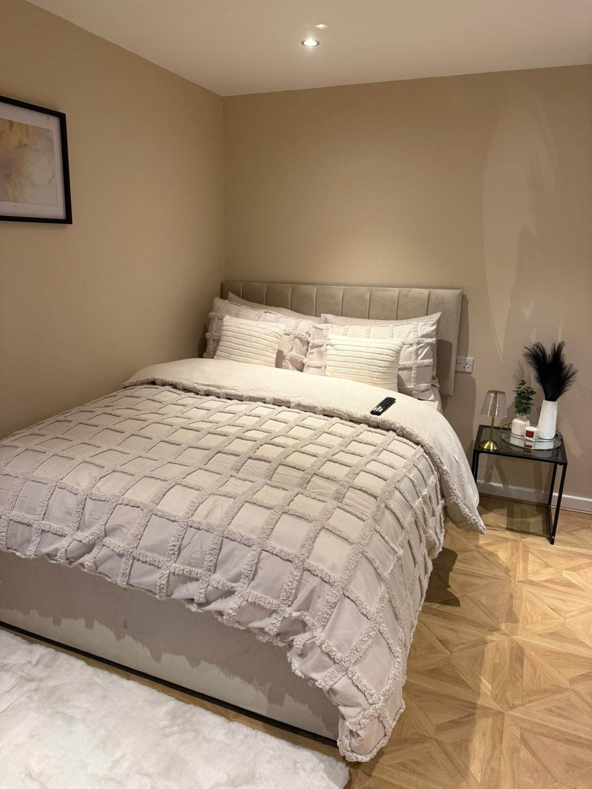 Strykejern/-brett, wi-fi og sengetøy