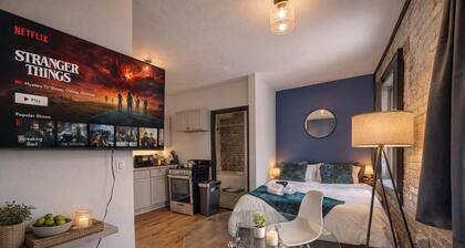 Chic Milwaukee Stay Near Lake & Local Hotspots