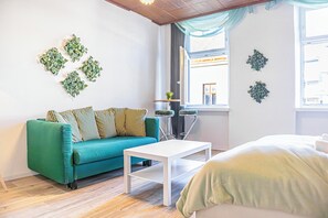 Apartamento básico | Ferros/tábuas de passar roupa, Wi-Fi de cortesia