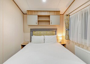 2 bedrooms - Silver Premium 2 Bedroom Caravan, Sleeps 6 (Bowness-on-Windermere)