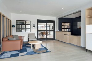 Lobby - StudioRes by Marriott Jackson, TN (Jackson)