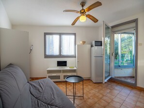TV - Le Sextant by Interhome (Cavalaire)