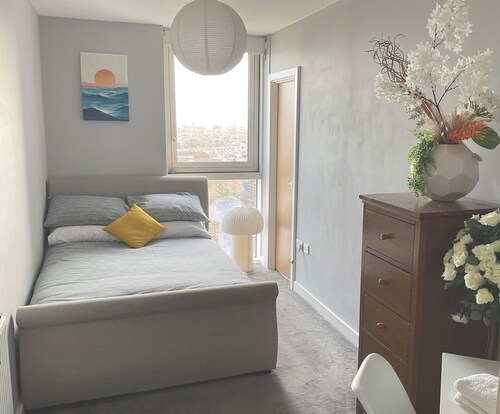 Modern apartment with fantastic views over the city