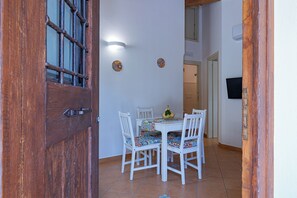 Maison, 2 chambres, climatisation, vue vallée | Restauration