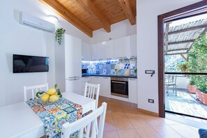 Hus, 2 soverom, aircondition, dalutsikt | Spiseområde
