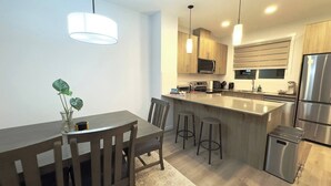 House, 3 Bedrooms, Smoking, City View | Interior - 3BR Family House in NE Edmonton (Edmonton)