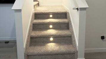 House, 3 Bedrooms, Smoking, City View | Interior