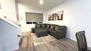 House, 3 Bedrooms, Smoking, City View | Living room | Books - 3BR Family House in NE Edmonton (Edmonton)