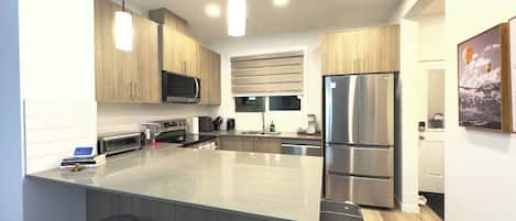 House, 3 Bedrooms, Smoking, City View | Interior
