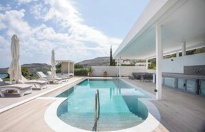 Outdoor pool - Villa Acropolis with Sea view a few minutes from Lindos (Theotokos)