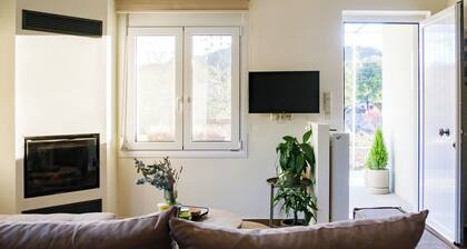 Cozy Mountain Escape with modern comforts - fireplece - stunning view