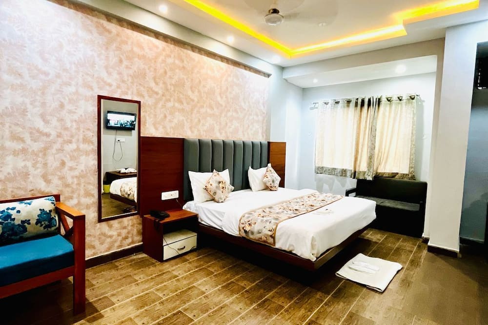 Hotel Stay Court