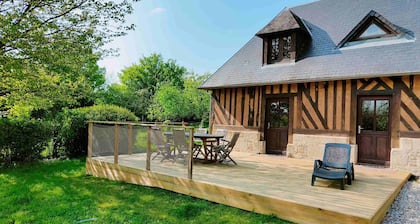Farm cottage in a quiet location near the sea