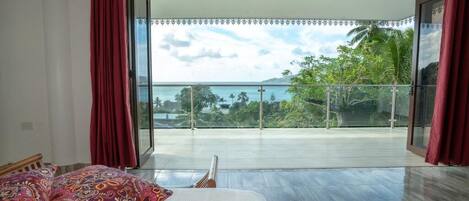 Villa familiar, vistas al mar | Caja fuerte, tabla de planchar con plancha, wifi gratis