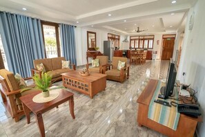 Apartamento familiar, vistas al mar | Zona de estar