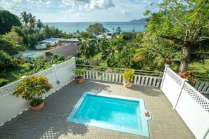 Villa familiar, vista al océano | Alberca