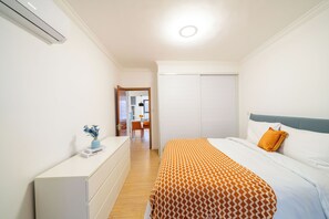 Superior-Doppelzimmer, 1 Queen-Bett, Nichtraucher, Stadtblick | Kostenloses WLAN