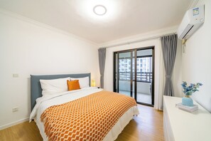 Habitación doble superior, 1 cama de matrimonio, no fumadores, vistas a la ciudad | Wifi gratis