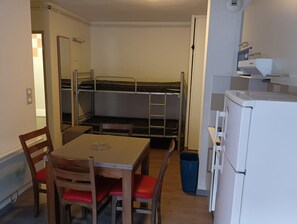 Dining - Ski Apartment With Pool & Free Parking (Les Angles)