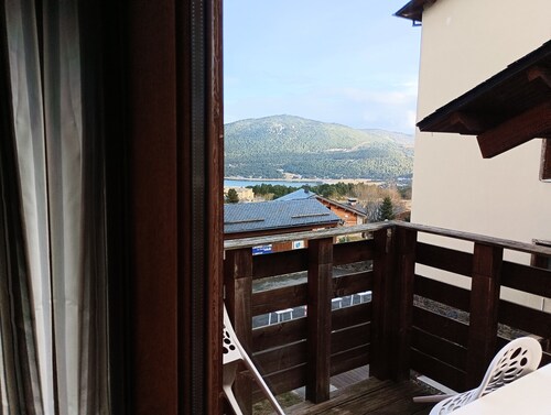 Ski Apartment With Pool & Free Parking
