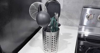 Charming Family-friendly House Rental in Edmonton