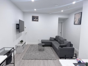 House, 1 Bedroom, Patio | Living room - Charming Family-friendly House Rental in Edmonton (Edmonton)