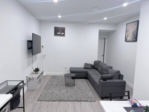 House, 1 Bedroom, Patio | Living room - Charming Family-friendly House Rental in Edmonton (Edmonton)